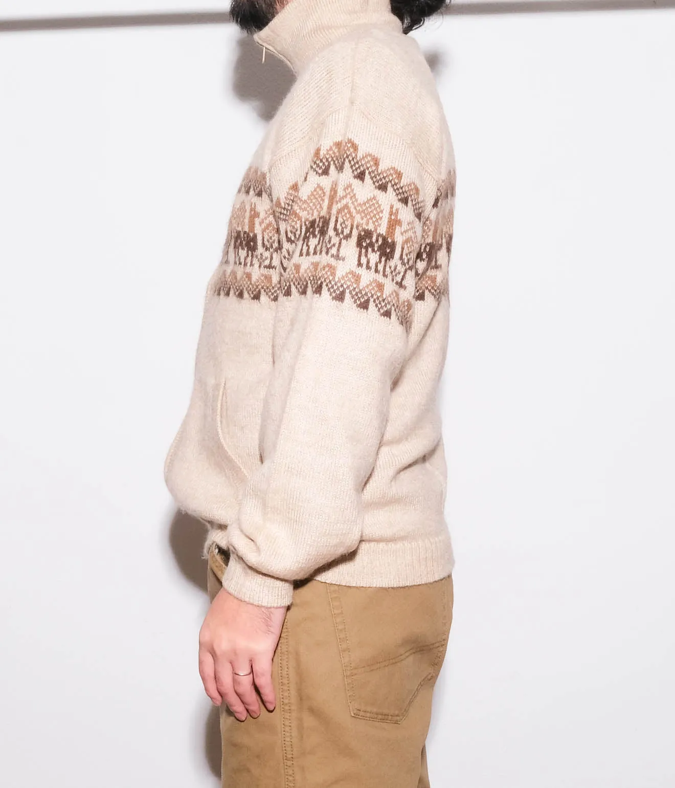 Alpaca Pattern Zip Sweaters (Beige)