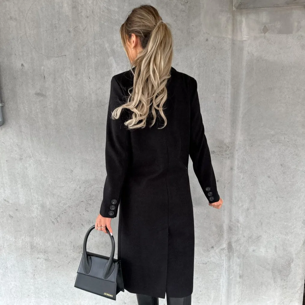 Chic Lapel Woolen Coat – Stylish & Warm Outerwear for Trendsetters
