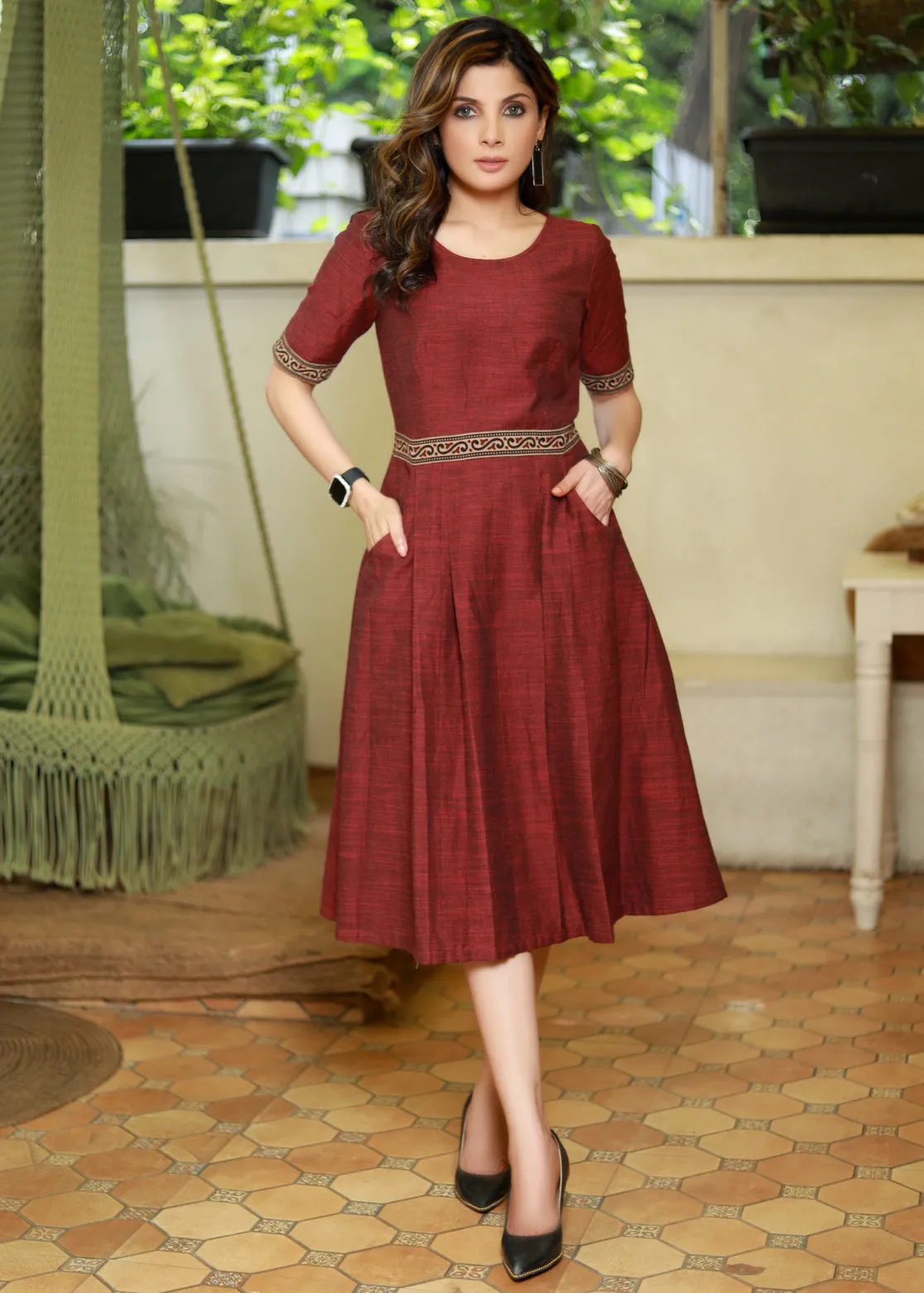 Elegant Maroon Cotton A-Line Boatneck Dress