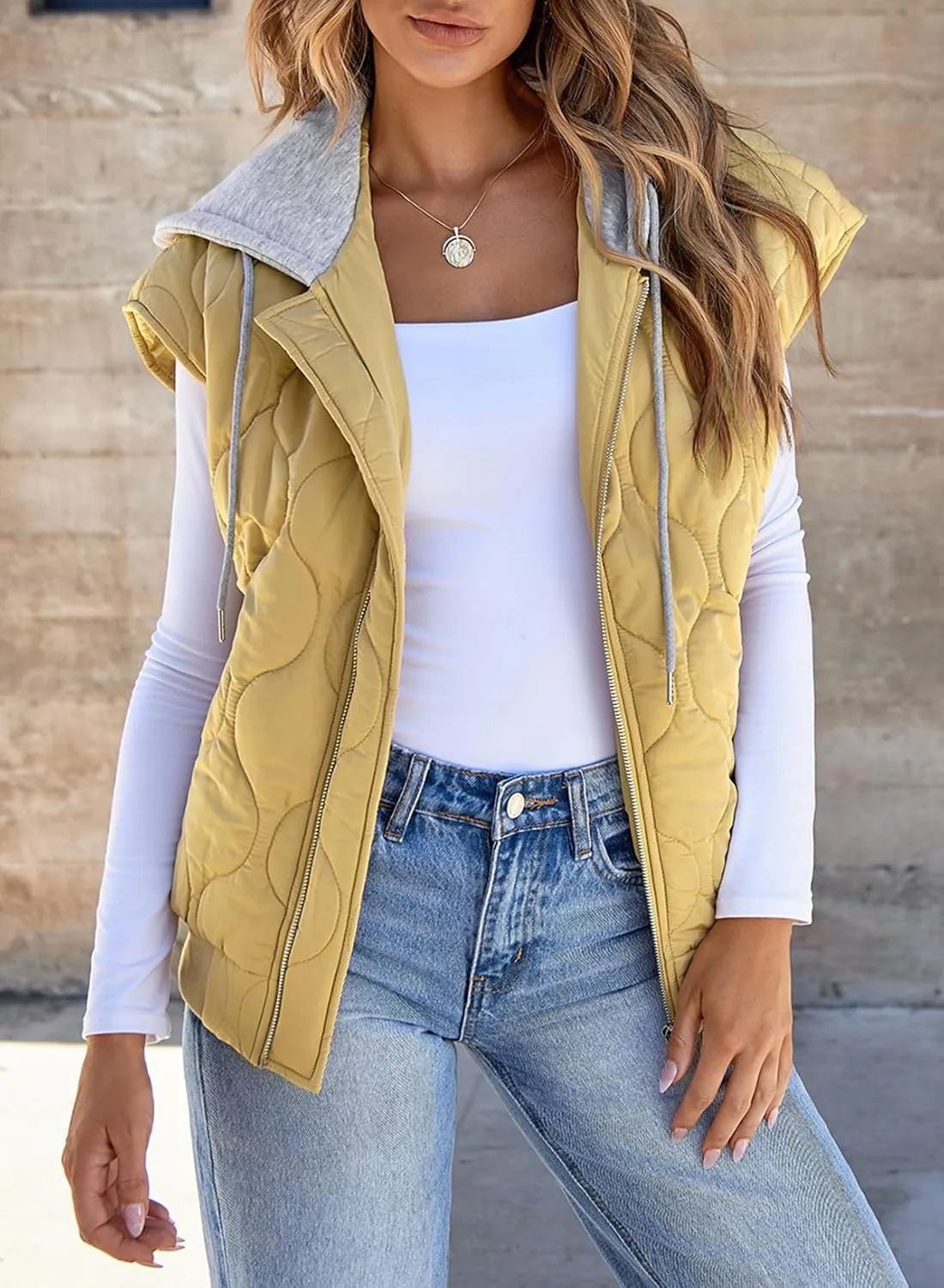EVALESS Hooded Puffer Vest Women 2024 Zip Up Sleeveless Quilted Vests with Pockets