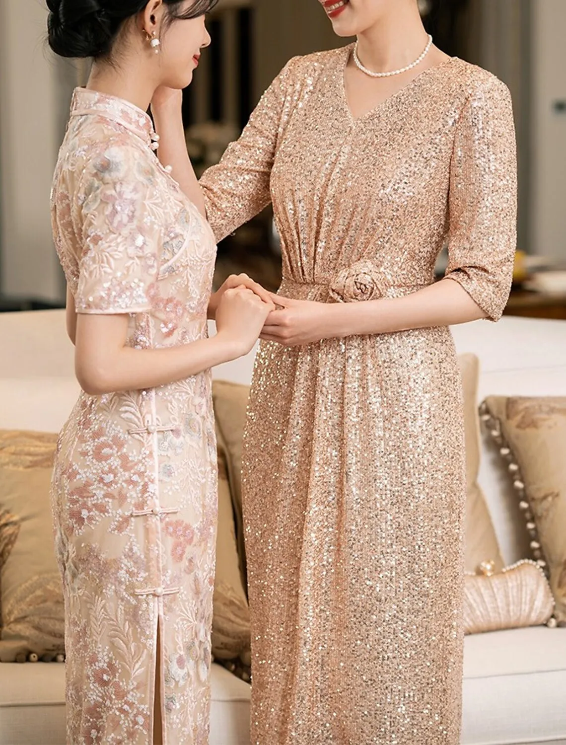Luolandi Sheath / Column Cocktail Dresses Sparkle & Shine Dress Wedding Party Floor Length Half Sleeve V Neck Sequined with Sequin