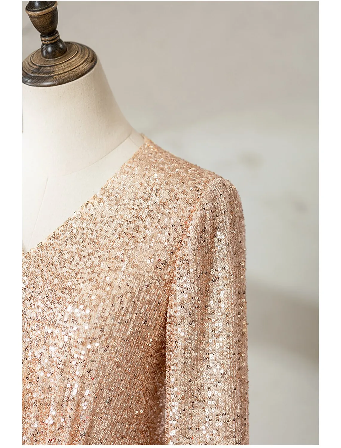 Luolandi Sheath / Column Cocktail Dresses Sparkle & Shine Dress Wedding Party Floor Length Half Sleeve V Neck Sequined with Sequin
