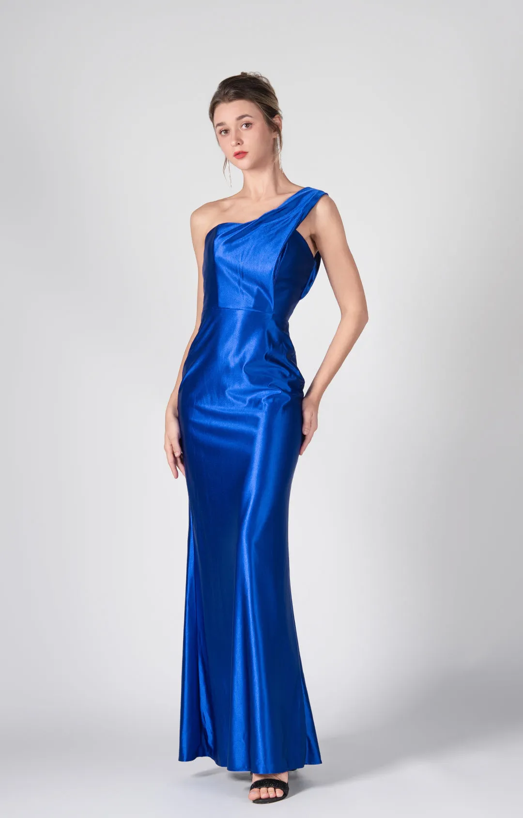 One-Shoulder Crisscross Strap Dramatic Back Dresses