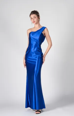 One-Shoulder Crisscross Strap Dramatic Back Dresses