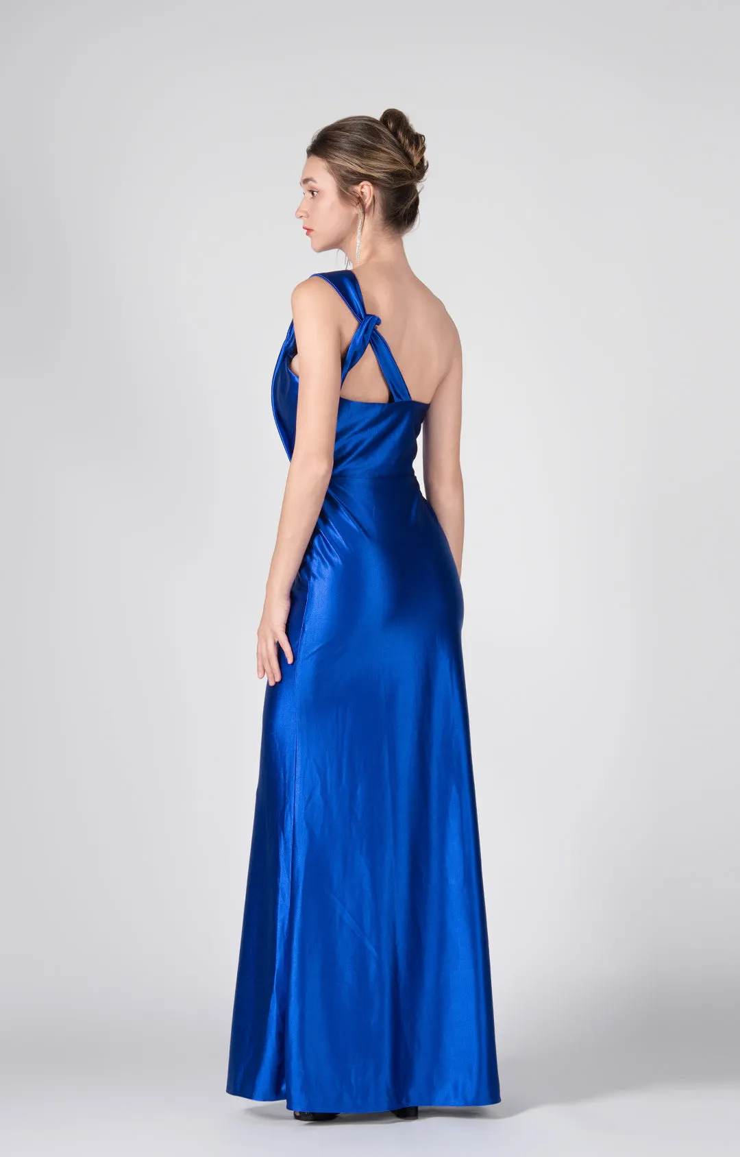One-Shoulder Crisscross Strap Dramatic Back Dresses