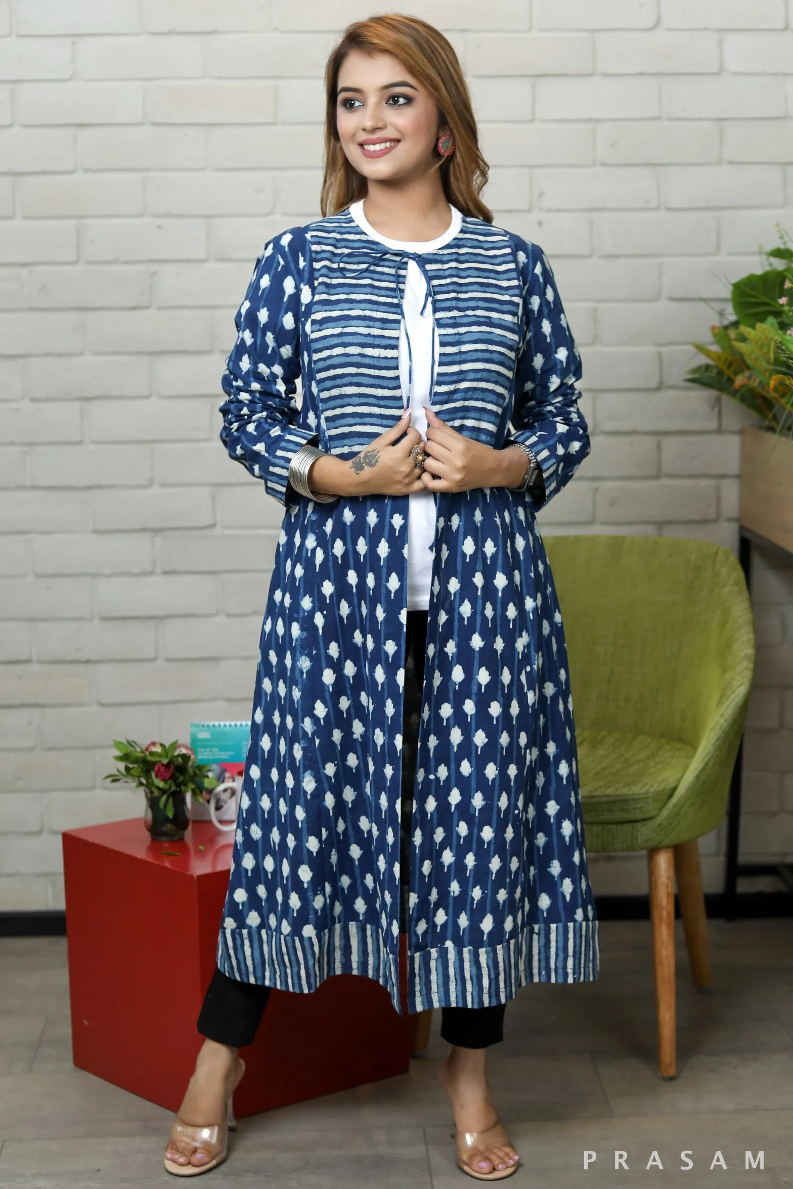 Whimsy Indigo Smart cotton indigo print combination long jacket